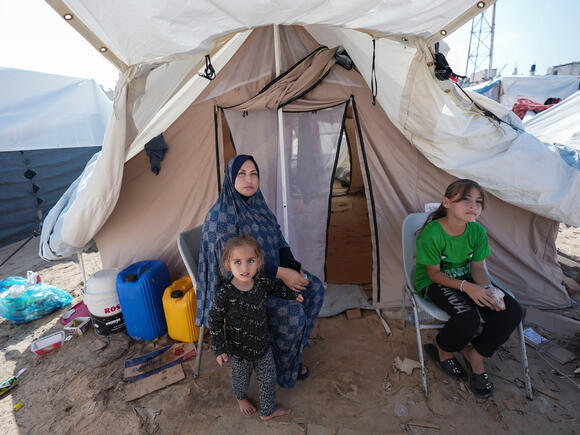 tent_camp_in_khan_younis